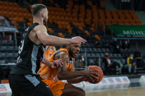 荣誉和信任 荣誉和信任