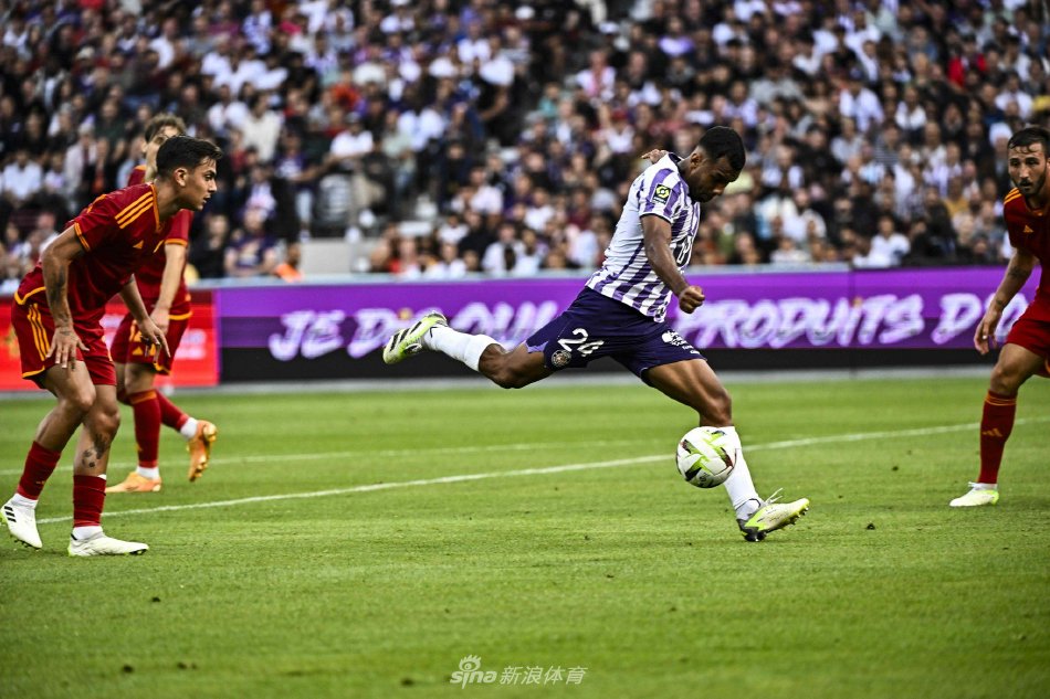 件突出的对 件突出的对