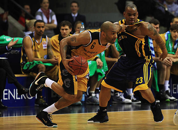 她的篮下强 她的篮下强